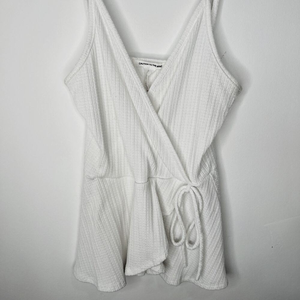 Caution To The Wind Size Small White Top Shirt Blouse